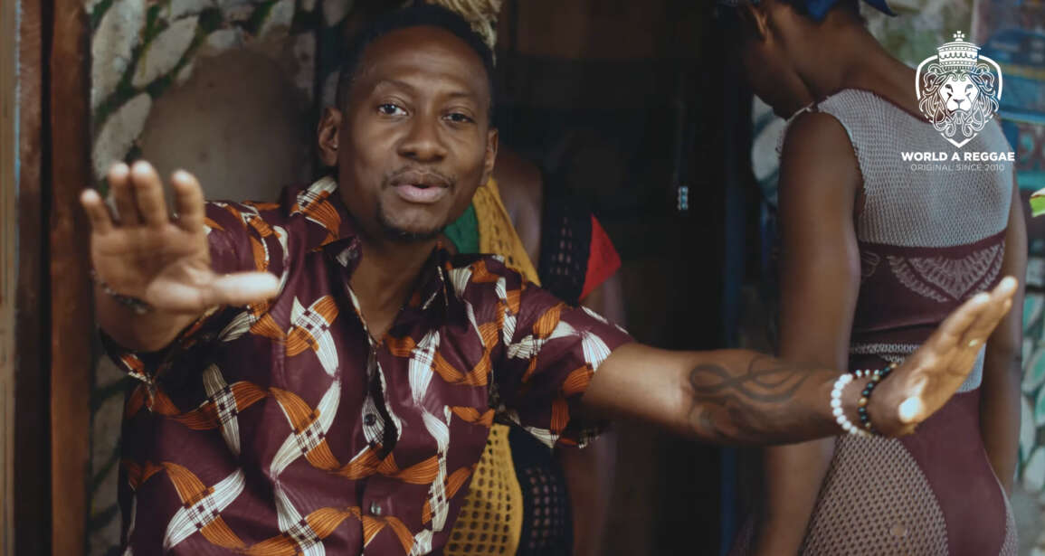 Drop It Down – Suckarie, Clayton William (Music Video) – World A Reggae EntertainmentWorld A Reggae Entertainment